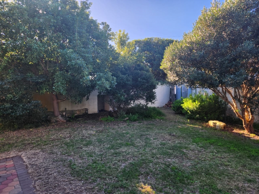 2 Bedroom Property for Sale in Stilbaai Wes Western Cape